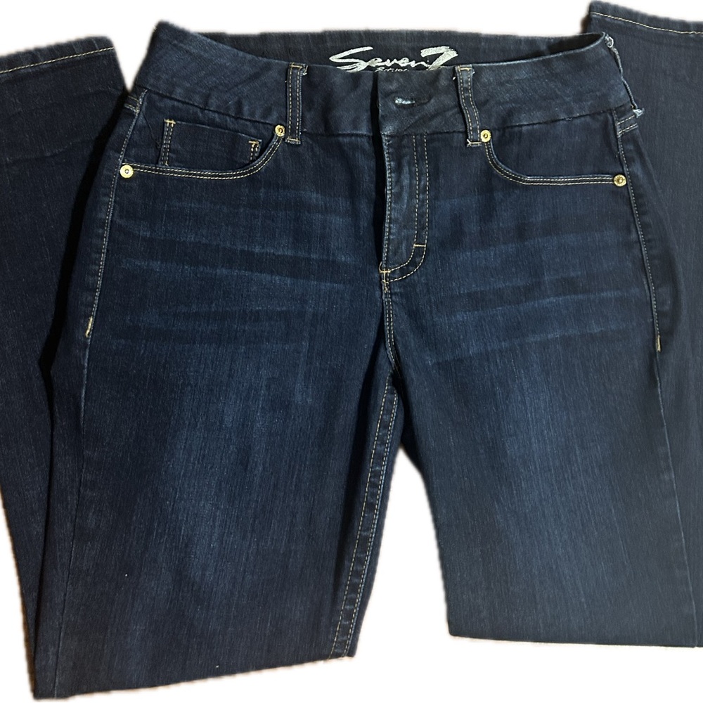 Seven7 Women's high waisted classic size 12 Indigo Boot Cut Jeans
Casual/dressy
